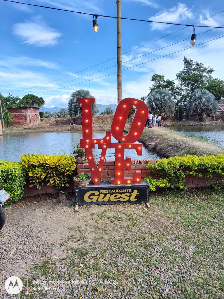 Dating and Relationships in Colombia: Culture, Expectations, and Connection