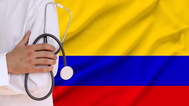 Healthcare in Colombia for Retirees (2026): Costs, Insurance & What to Expect